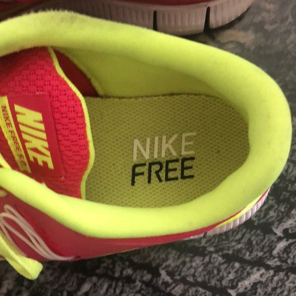 Nike Women’s Shoes - Picture 7 of 8